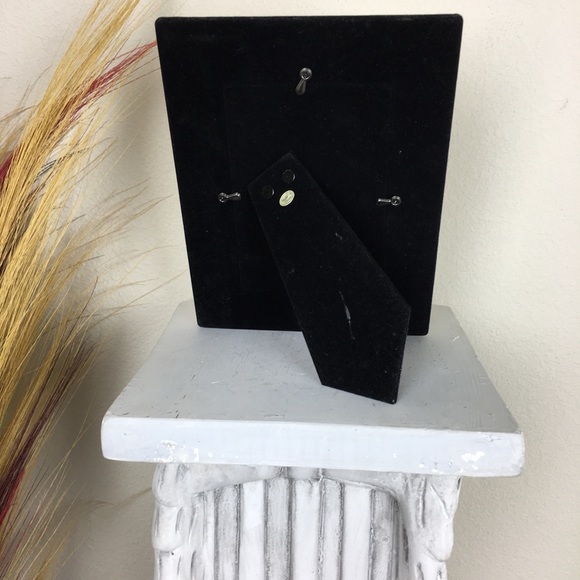 Gold Picture Frame with a Quilted Design - Picture 5 of 5